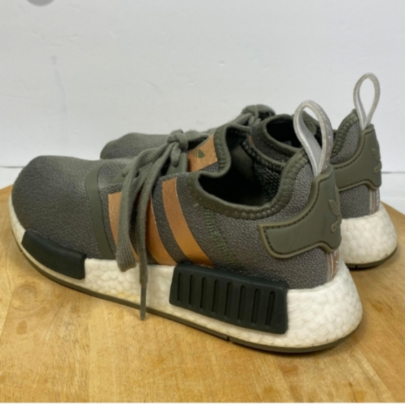 Adidas Originals NMD_R1 Boost Shoes Sneakers Womens 7.5 Green Casual Activewear - Picture 5 of 12